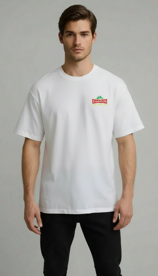 T-Shirt-Mock-up-Brust.png تيشرت شركات قطني كلاسيك مع طباعة شعار مخصص - رقبة دائرية