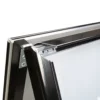 AMN-WMD-WERB-KS-44017-gallery-02 ستاند إعلاني أرضي STANDARD 70 × 100 cm أسود بإطار 32 مم مع جيب ملصقات – طباعة مخصصة