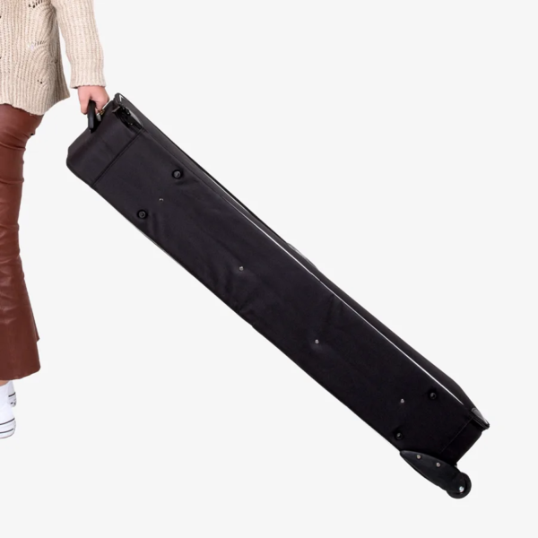 AMN-WMD-WERB-MW-51265-gallery-08.webp جدار عرض Zipper-Wall منحني 300 × 230 سم – طباعة مخصصة على الوجهين مع إطار