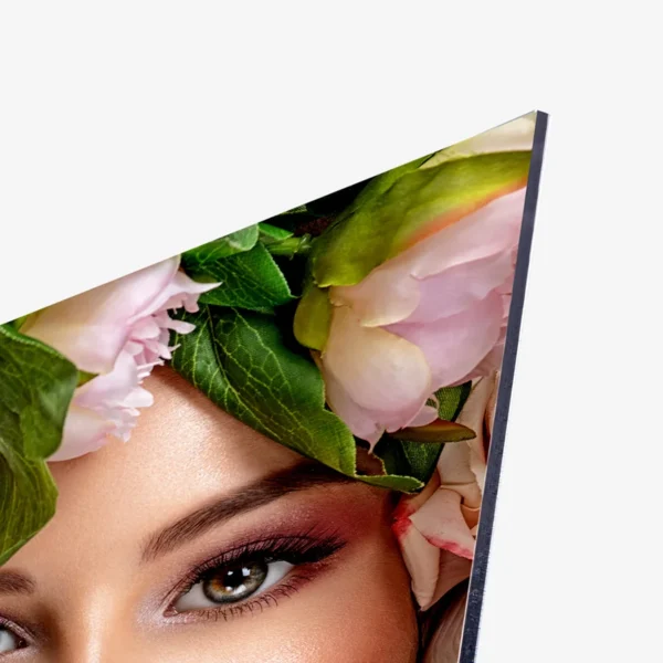 طباعة صور مباشرة على Alu-Dibond أبيض – مقاس حر